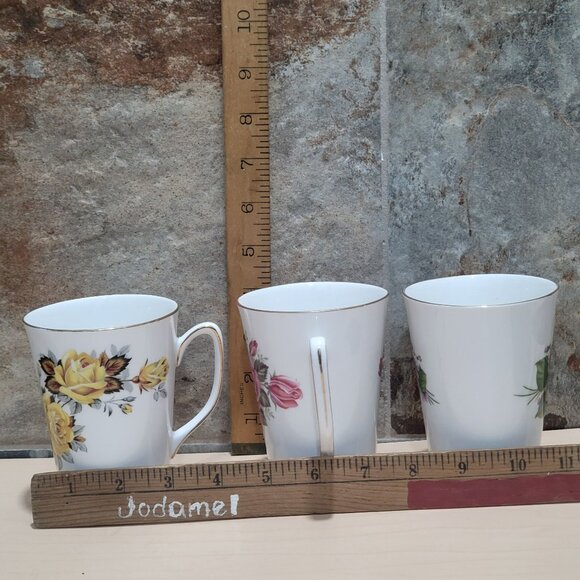 Royal Windsor Fine Bone China Floral Mugs Gold Trim Set of 3 - Picture 10 of 10